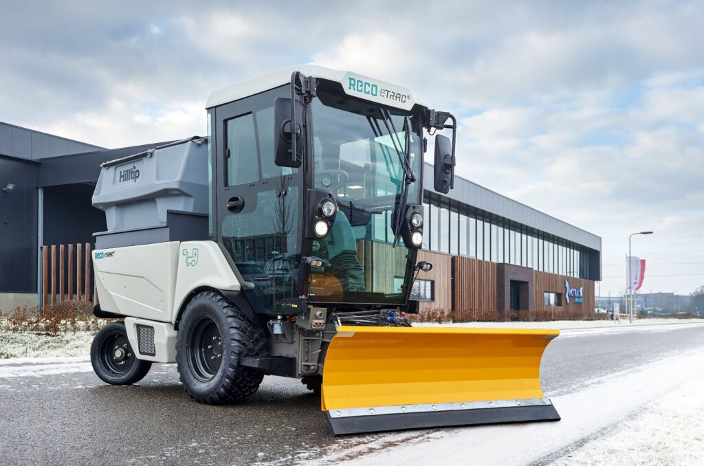 reco etrac elektrische werktuigdrager met sneeuwschuif bonenkamp